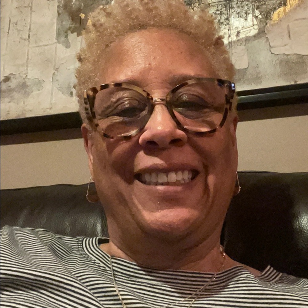 Meet your Posher, Zenobia